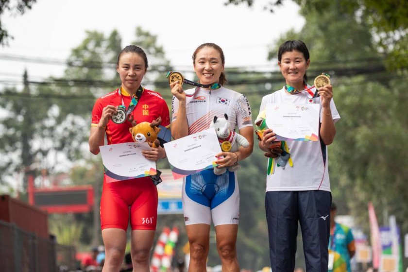第18回アジア競技大会 18ジャカルタ パレンバン 速報現地レポート 女子個人ロードレース 與那嶺 恵理が銅メダルを獲得 ファンライド
