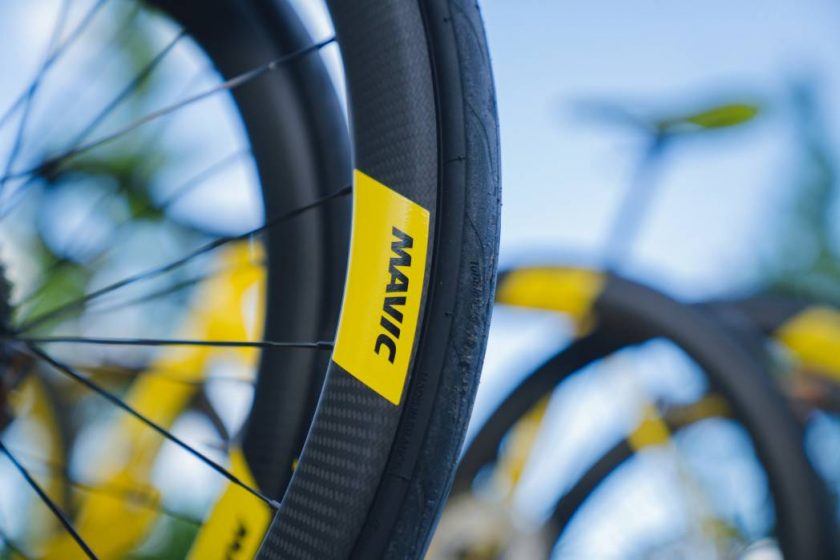 MAVIC】日本限定デザインのカーボン ディスクブレーキホイール 数量